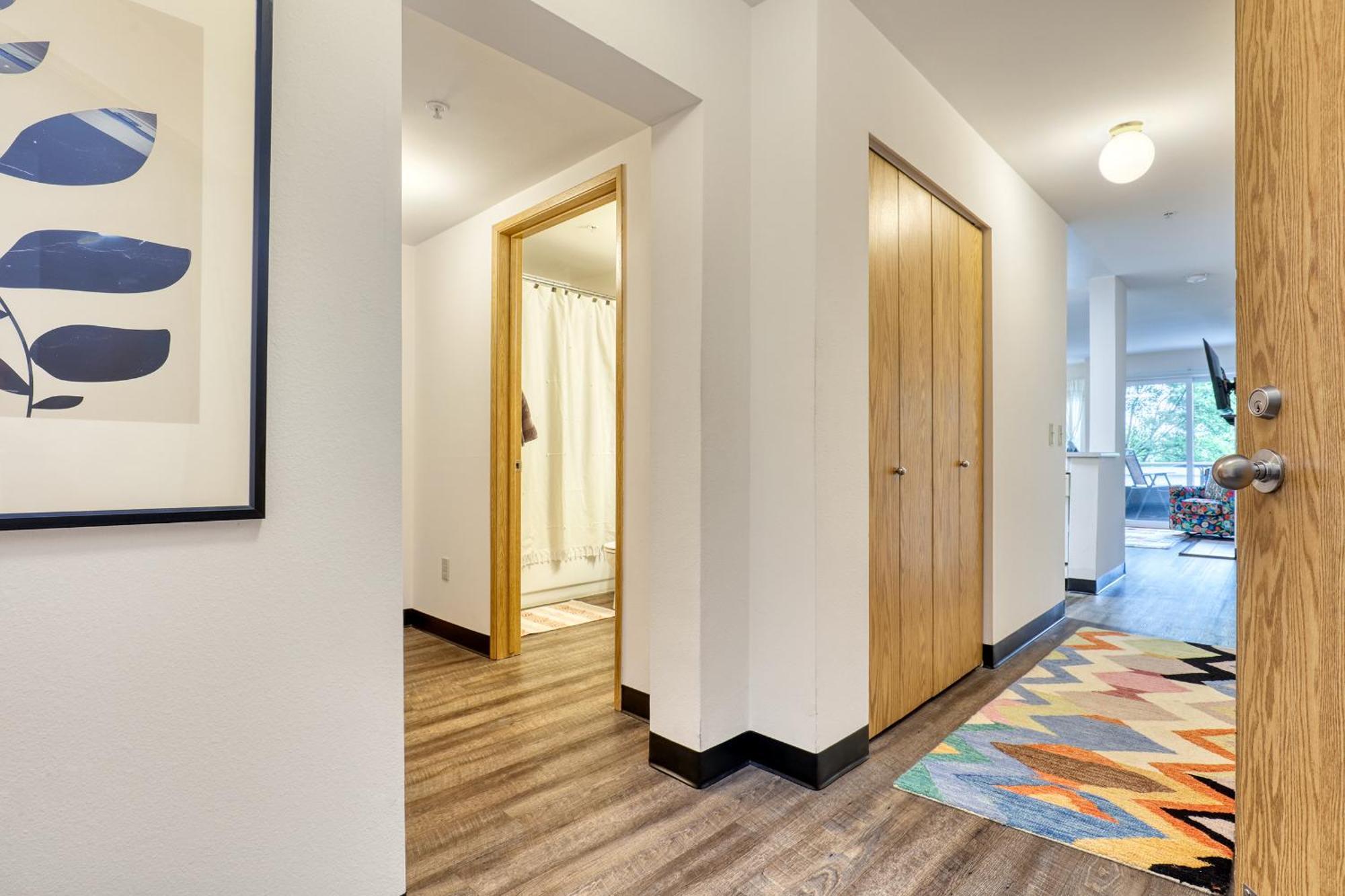 Quest Travels Hotel Seattle Exterior photo